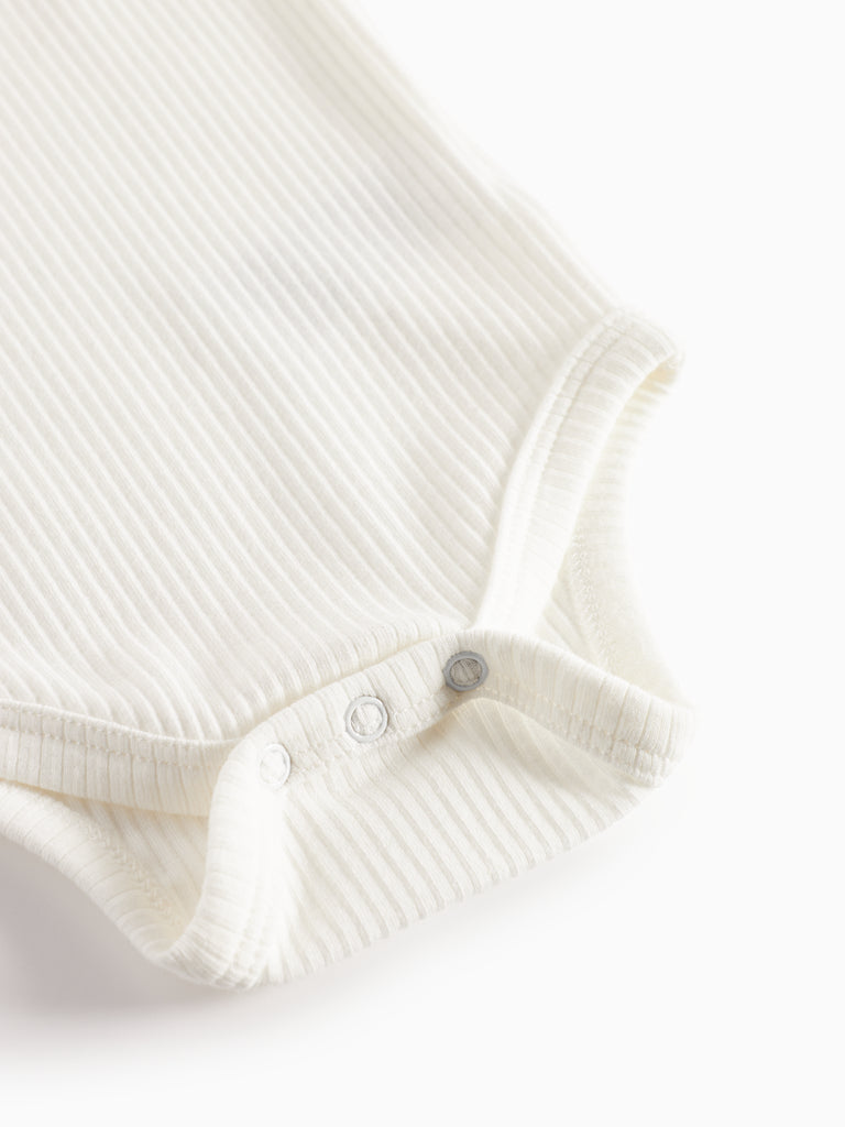 Modal body, Gentle White