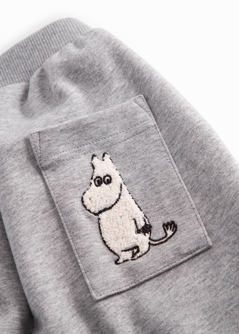 Pelon buksur, Moomin House