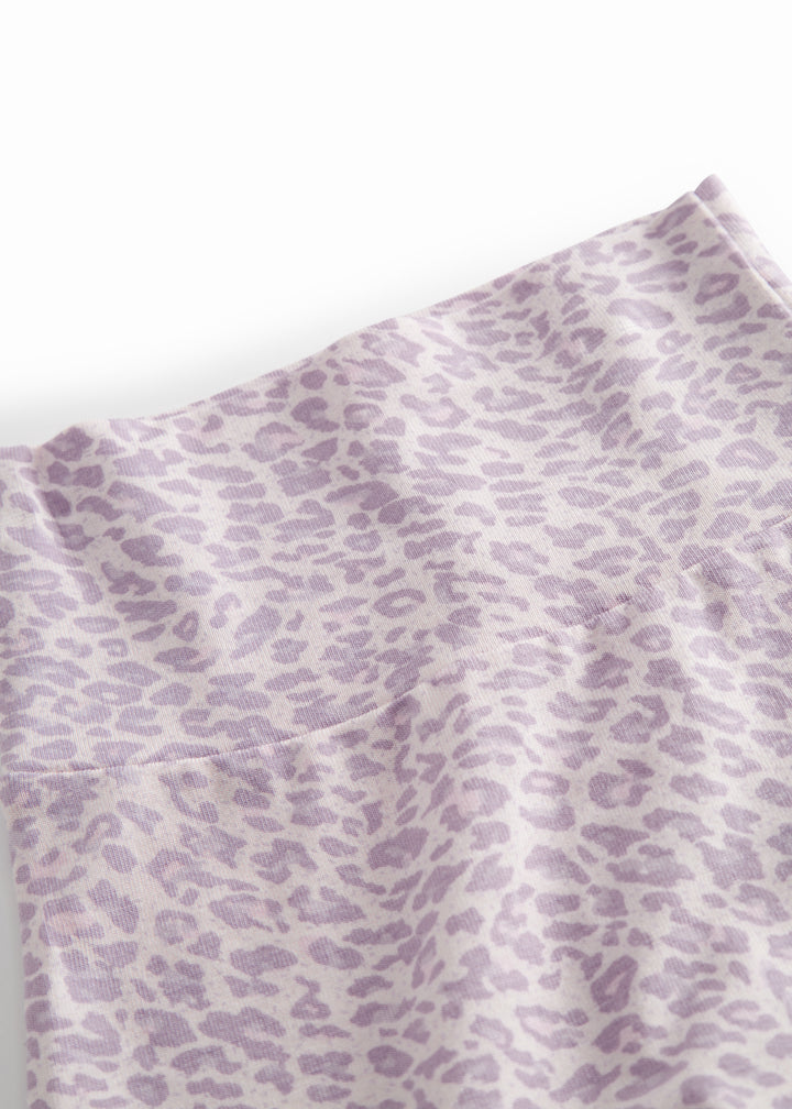 Piva buksur, Lilac Leo