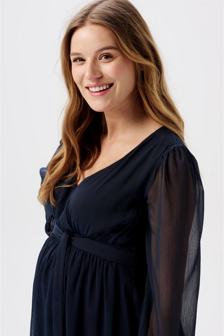 Jaya kjóli, Night