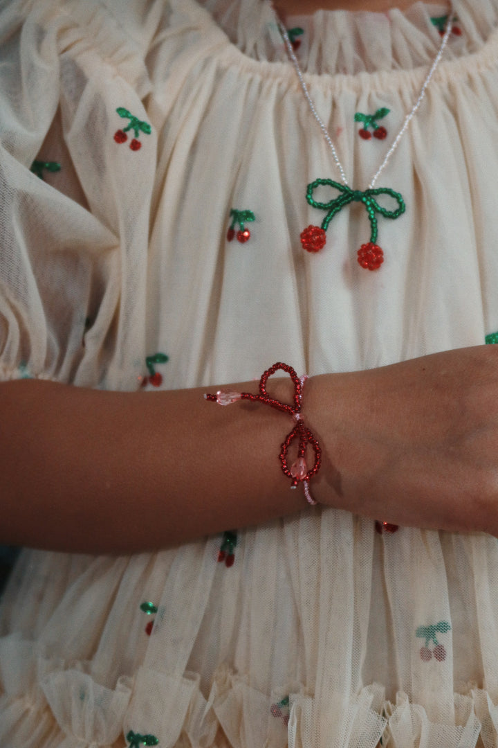 Pearly Cherry háls- og armband